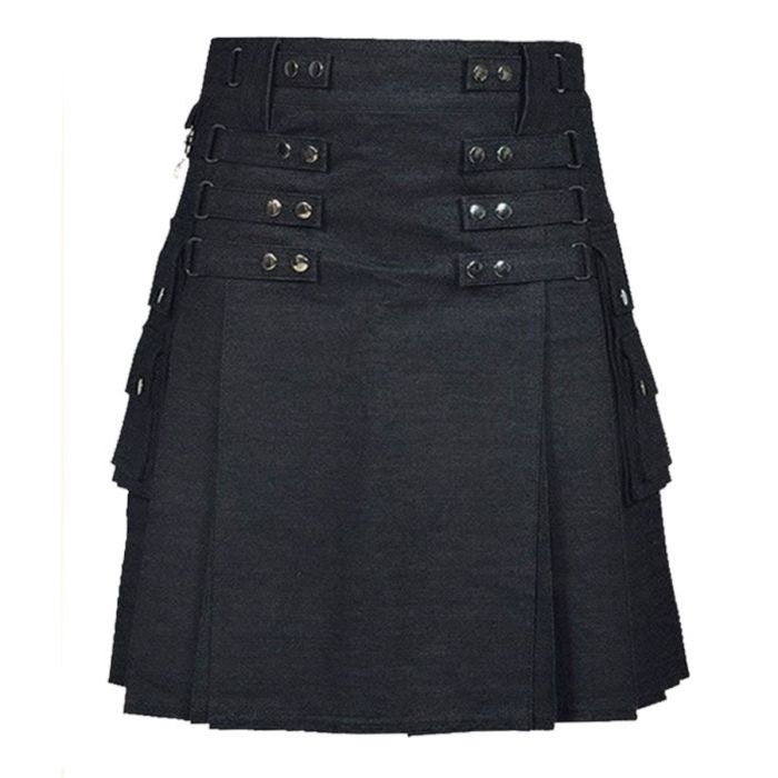 DETACHABLE POCKETS IN A BLACK LEATHER KILT